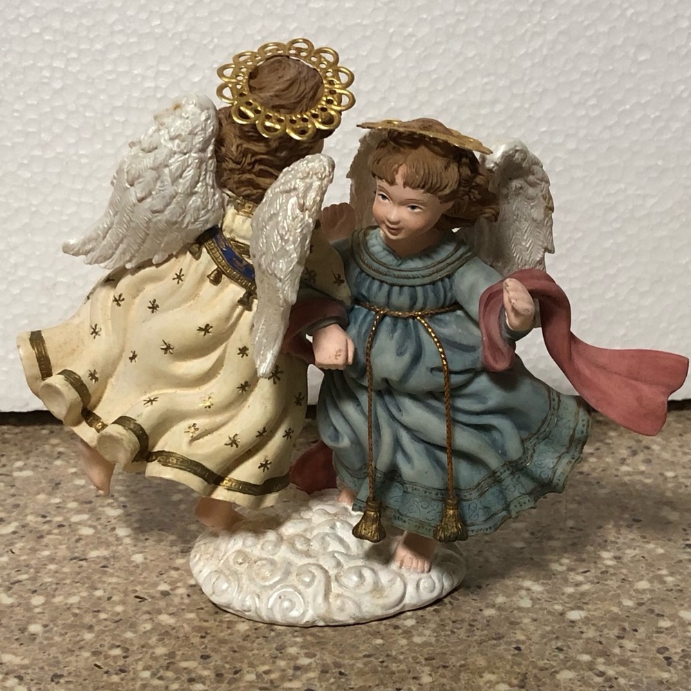 Angels Beside Me “Amanda & Amy”  Guardians of Sisterly Love Figurine 2000